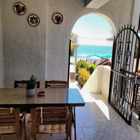 Aphrodite'S Apartments Артемида Екстериор снимка