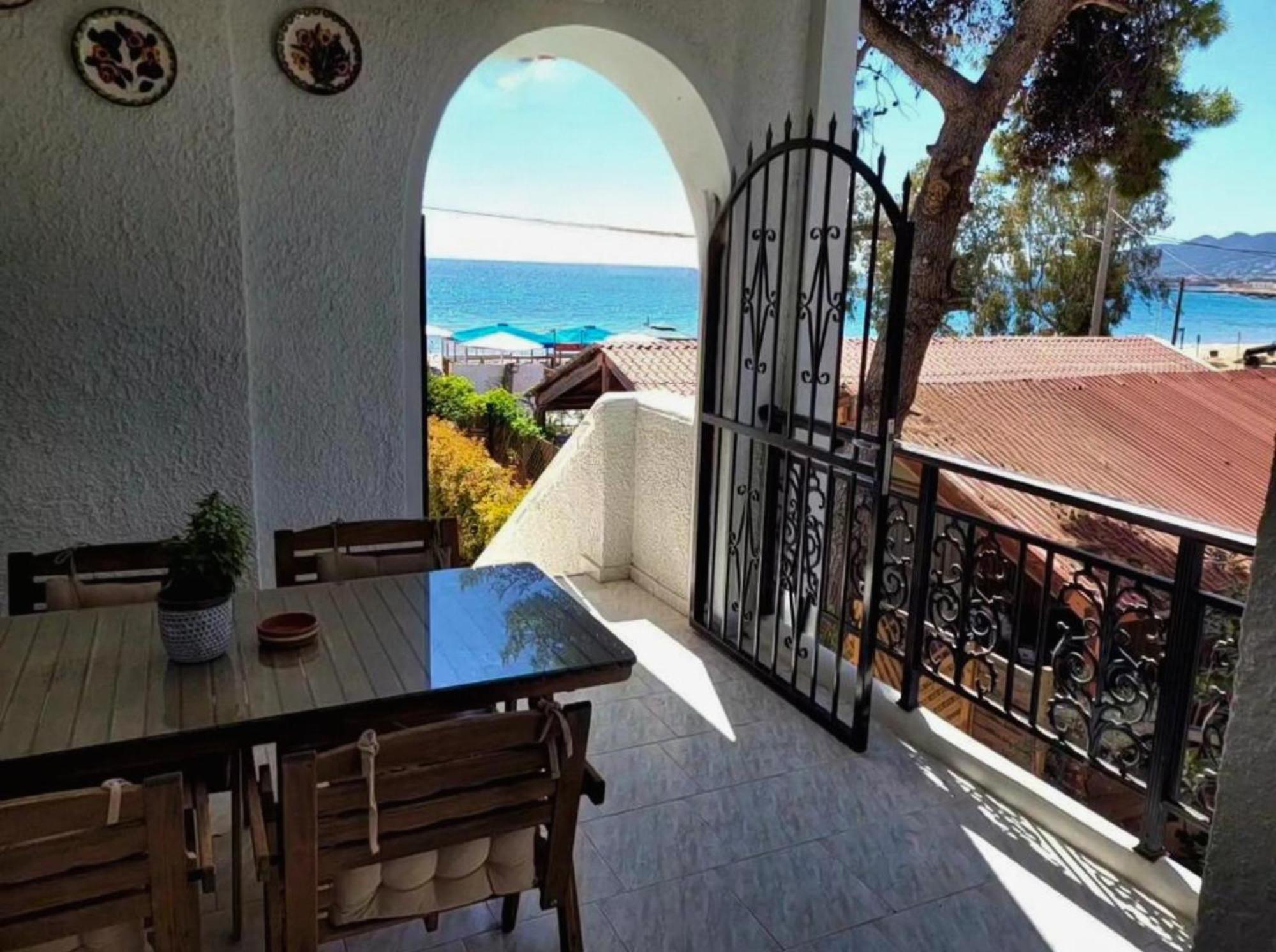 Aphrodite'S Apartments Артемида Екстериор снимка